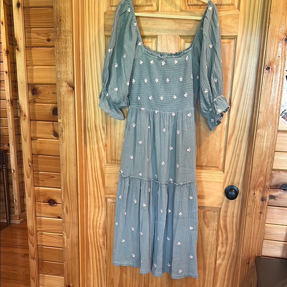 Listicle Green Smocked Tiered Midi Dress